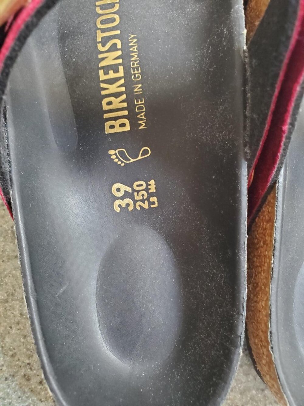 Like New - Birkenstock Women's Mayari Rivet Log Maroon - Size 39 - Picture 8 of 9